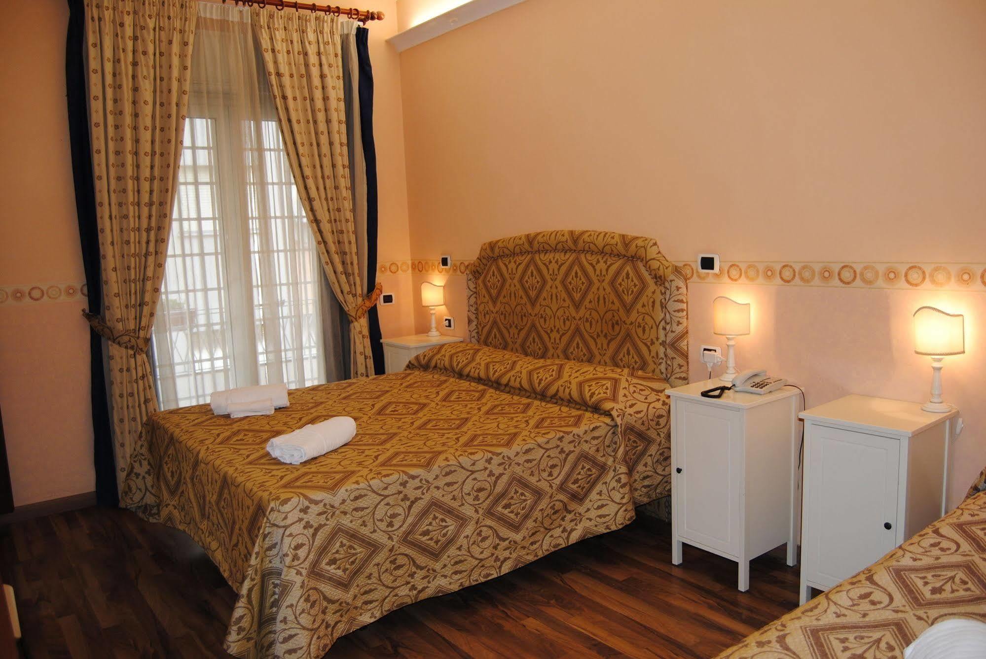 Il Colonnato Bed and Breakfast Rom Exteriör bild