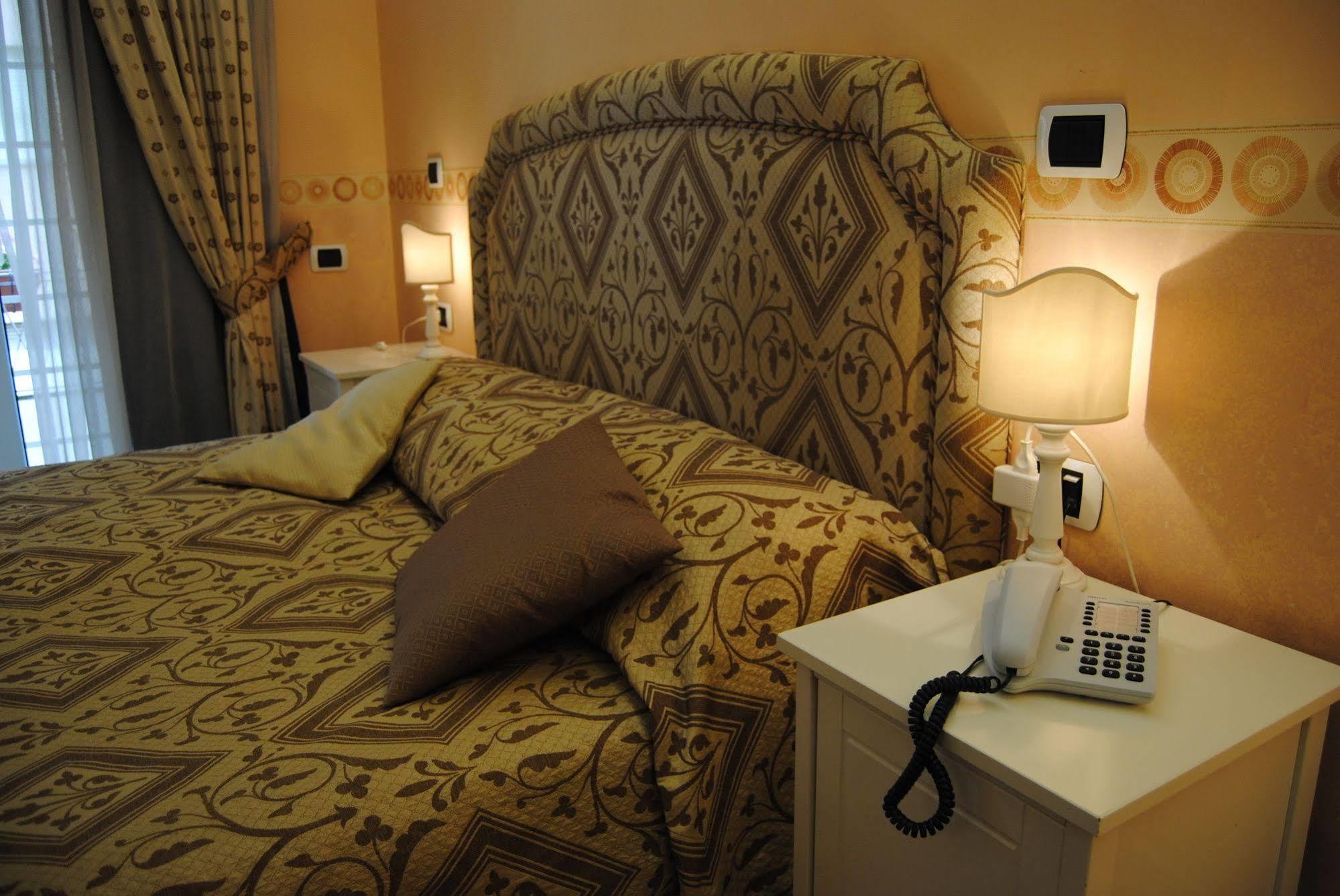 Il Colonnato Bed and Breakfast Rom Exteriör bild